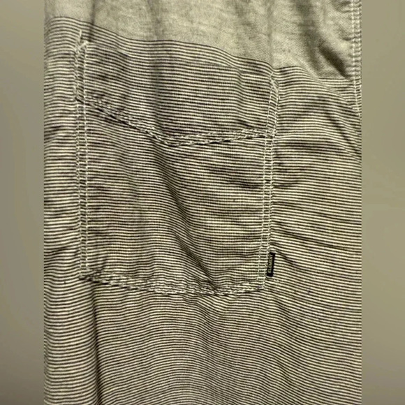 Men’s Element Button Up Short Sleeve Gray striped Shirt 100% Cotton - Medium - Picture 8 of 8